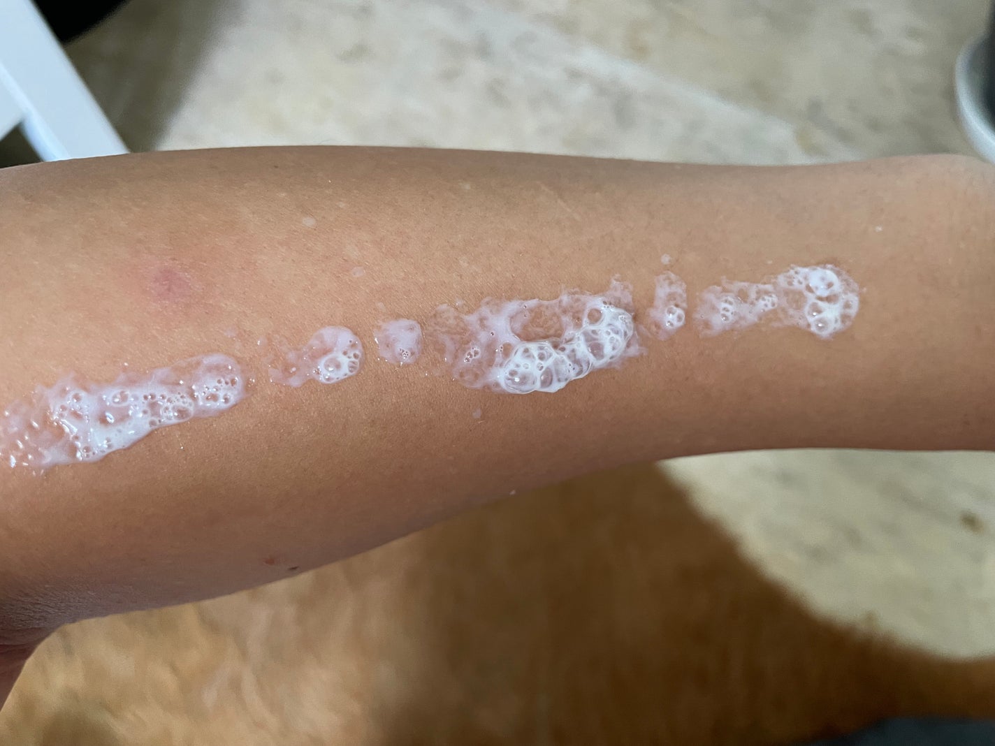 爽やかなUV泡ジェル /紫外線予報/日焼け止めジェルを使ったクチコミ(2枚目)