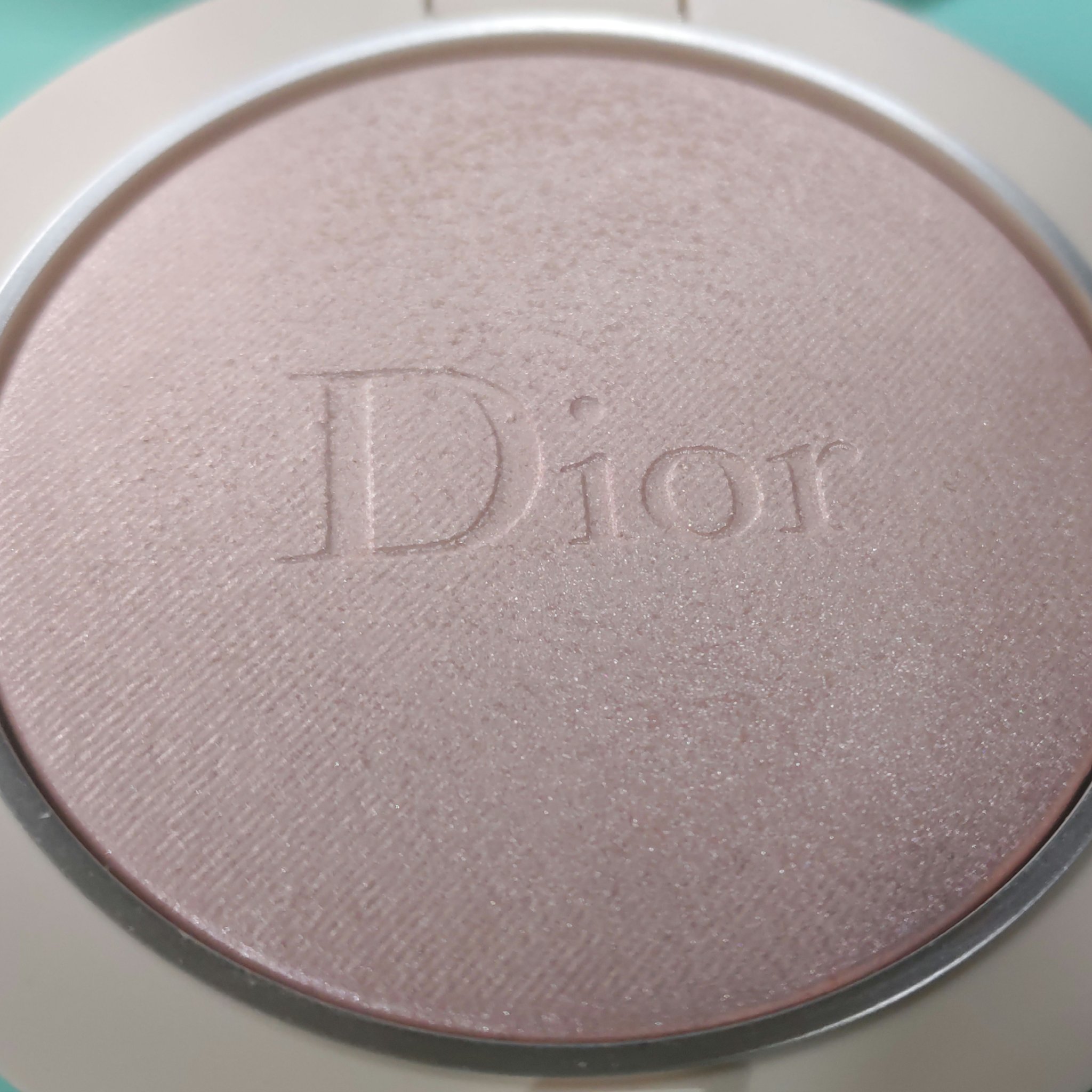 ディオールスキン フォーエヴァー クチュール ルミナイザー/Dior/プレストパウダーを使ったクチコミ（2枚目）
