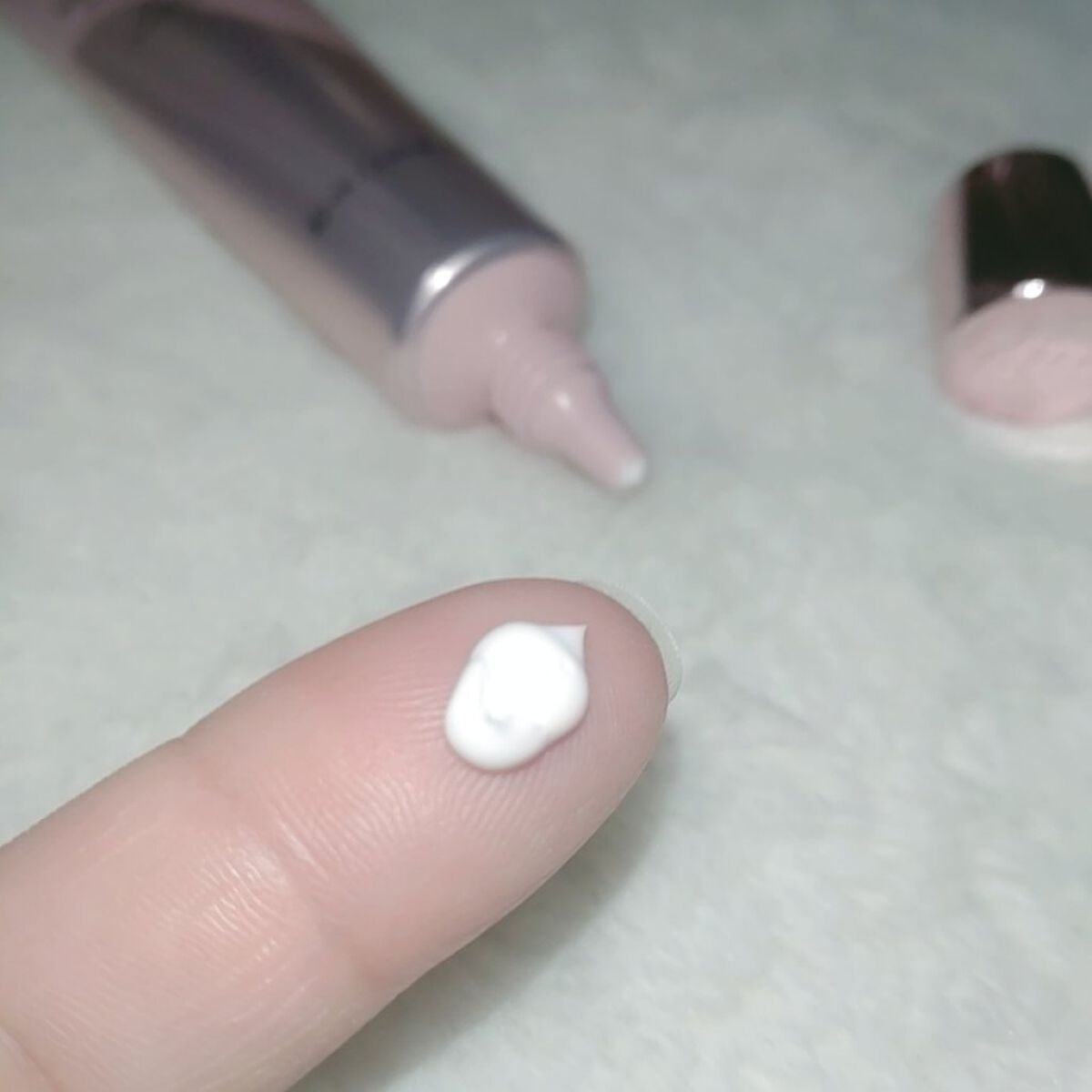 ブライト フォーカス リアル アイクリーム フォーフェイス/AHC/アイケア・アイクリームを使ったクチコミ(3枚目)