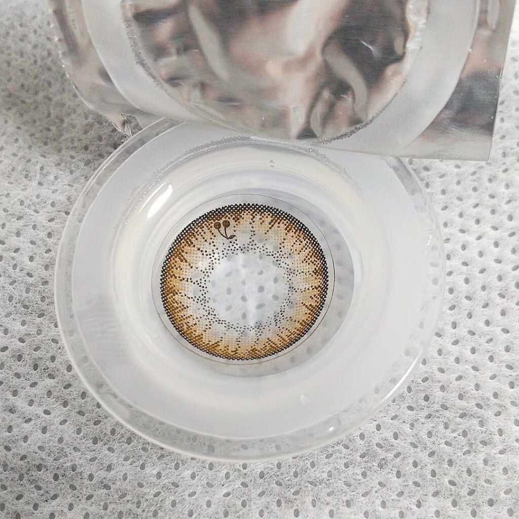 フラワーアイズ ワンデー クロッシェ/株式会社ビューフロンティア/ワンデー(1DAY)カラコンを使ったクチコミ(2枚目)