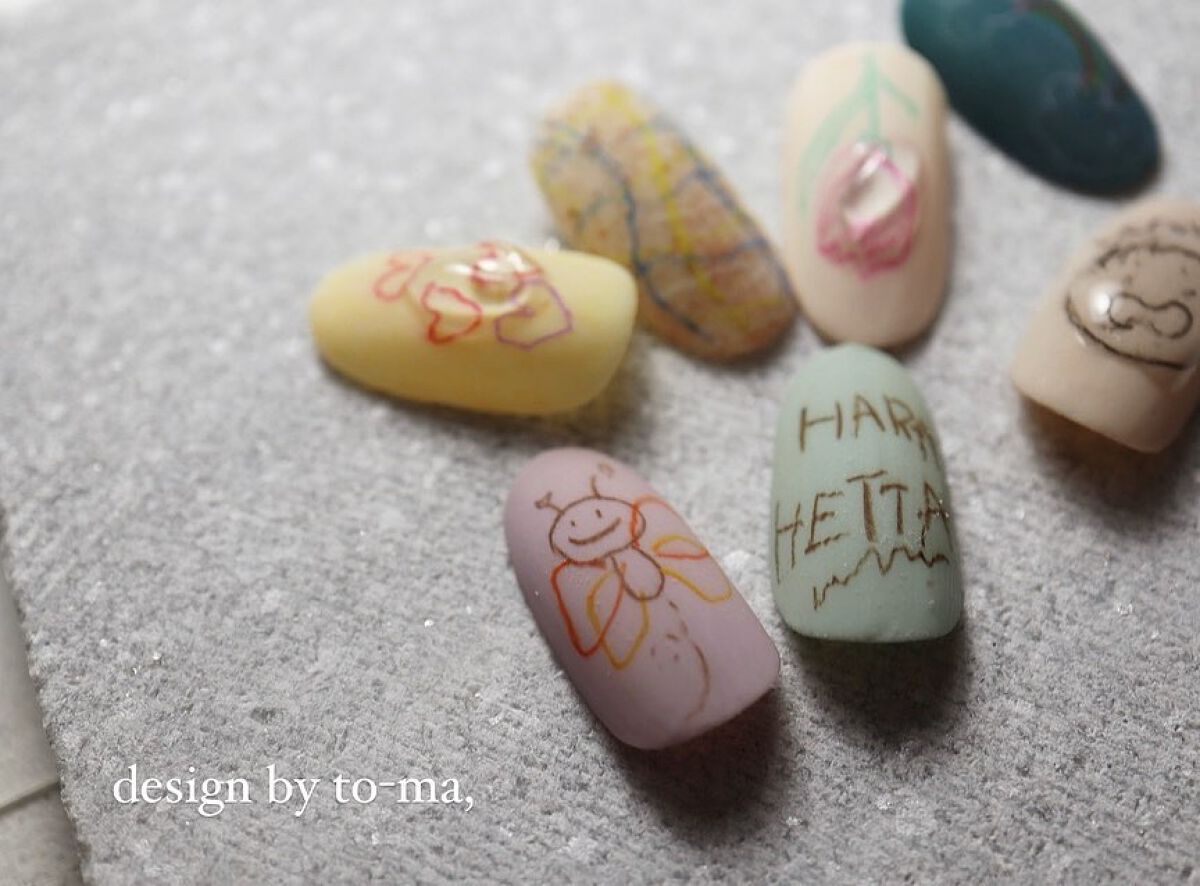 #落書きネイル,#落書きネイル,#マットネイル,#ちゅるんネイル,#春ネイル,#韓国ネイル,#ピンクネイル,#ニュアンスネイル,#ラクガキネイル,#セルフネイル,#チューリップネイル,#個性派ネイル,#夏ネイルのネイルデザイン