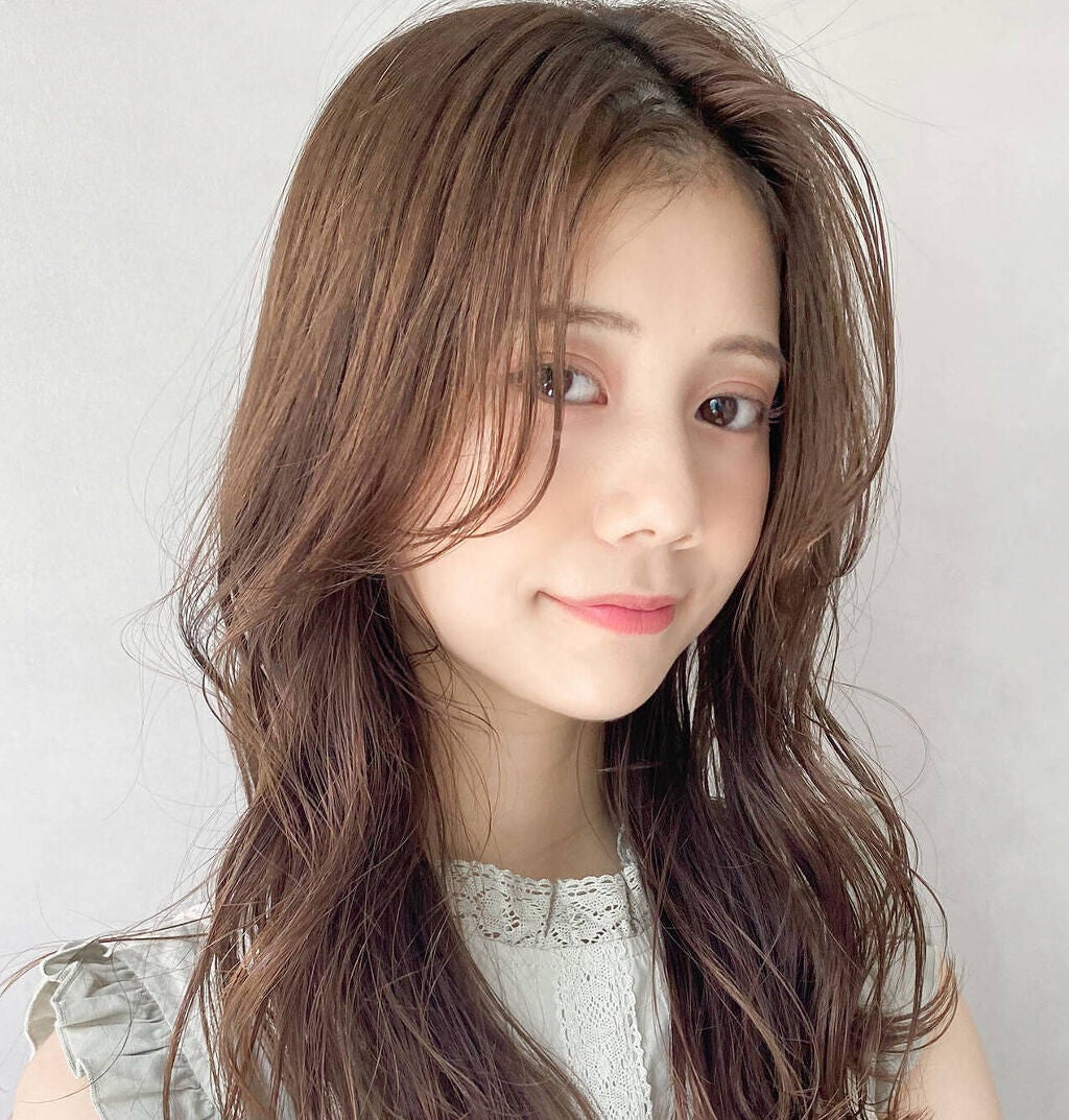 “セミマット肌”とは?ツヤ肌との違いや作り方、ファンデーションもご紹介!のサムネイル