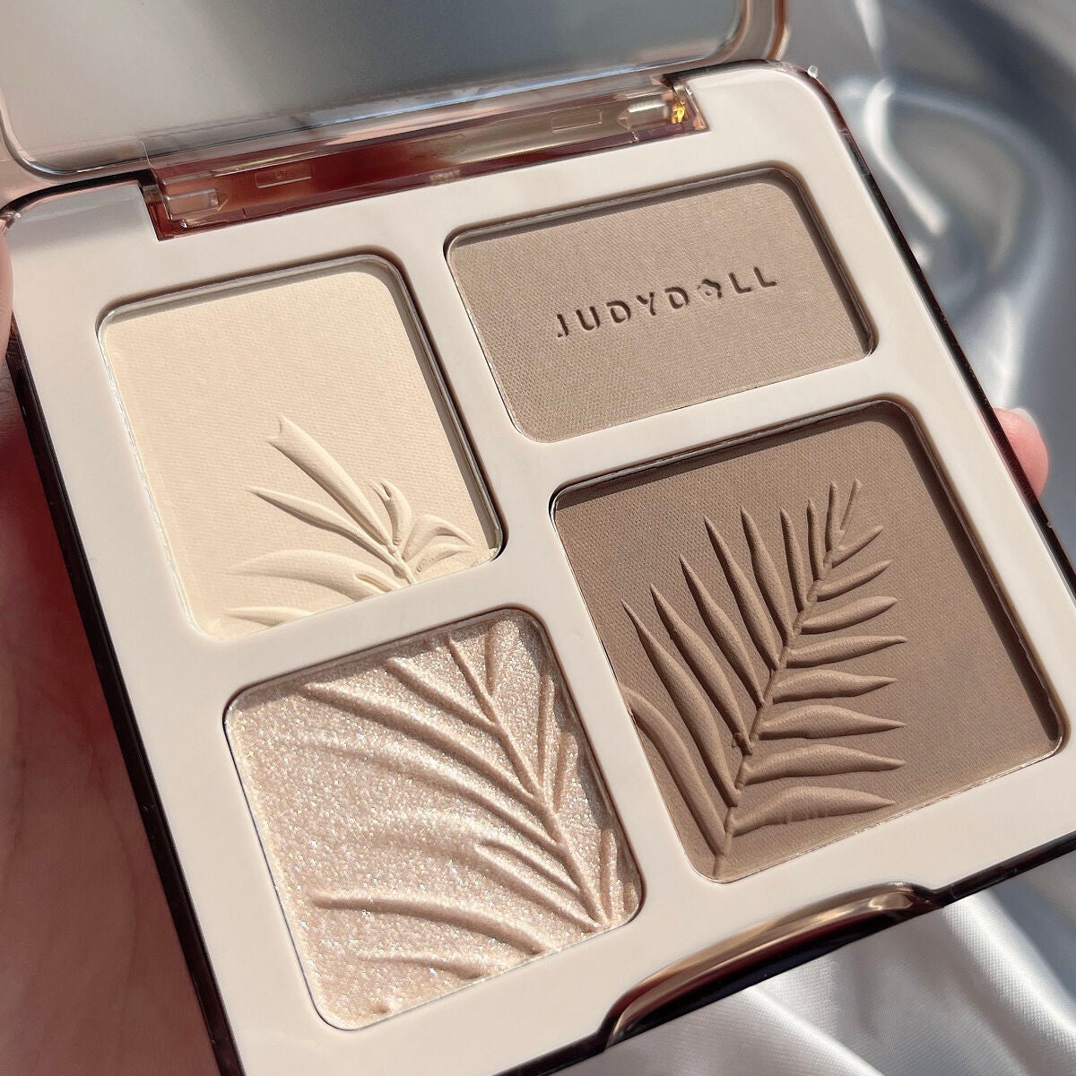 JUDYDOLL メリハリマスターパレット/JUDYDOLL/パウダーハイライトを使ったクチコミ(1枚目)