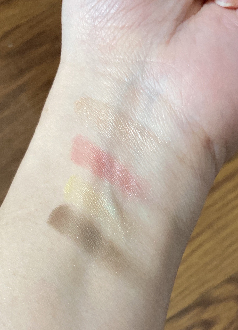 ミネラルクラッシィシャドー/エトヴォス/アイシャドウパレットを使ったクチコミ（3枚目）