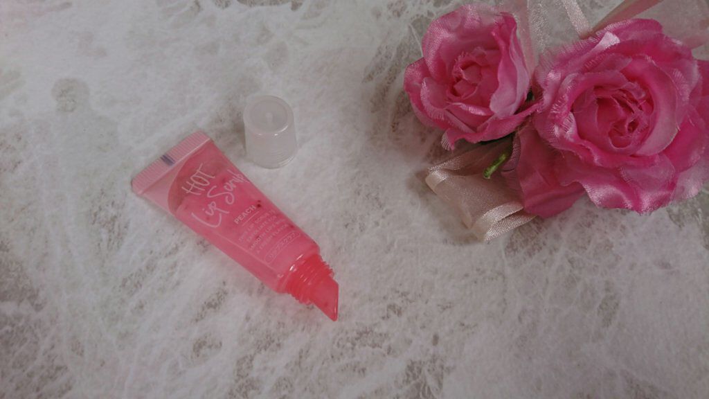 じわっと温感リップスクラブ/DAISO/リップグロスを使ったクチコミ（3枚目）