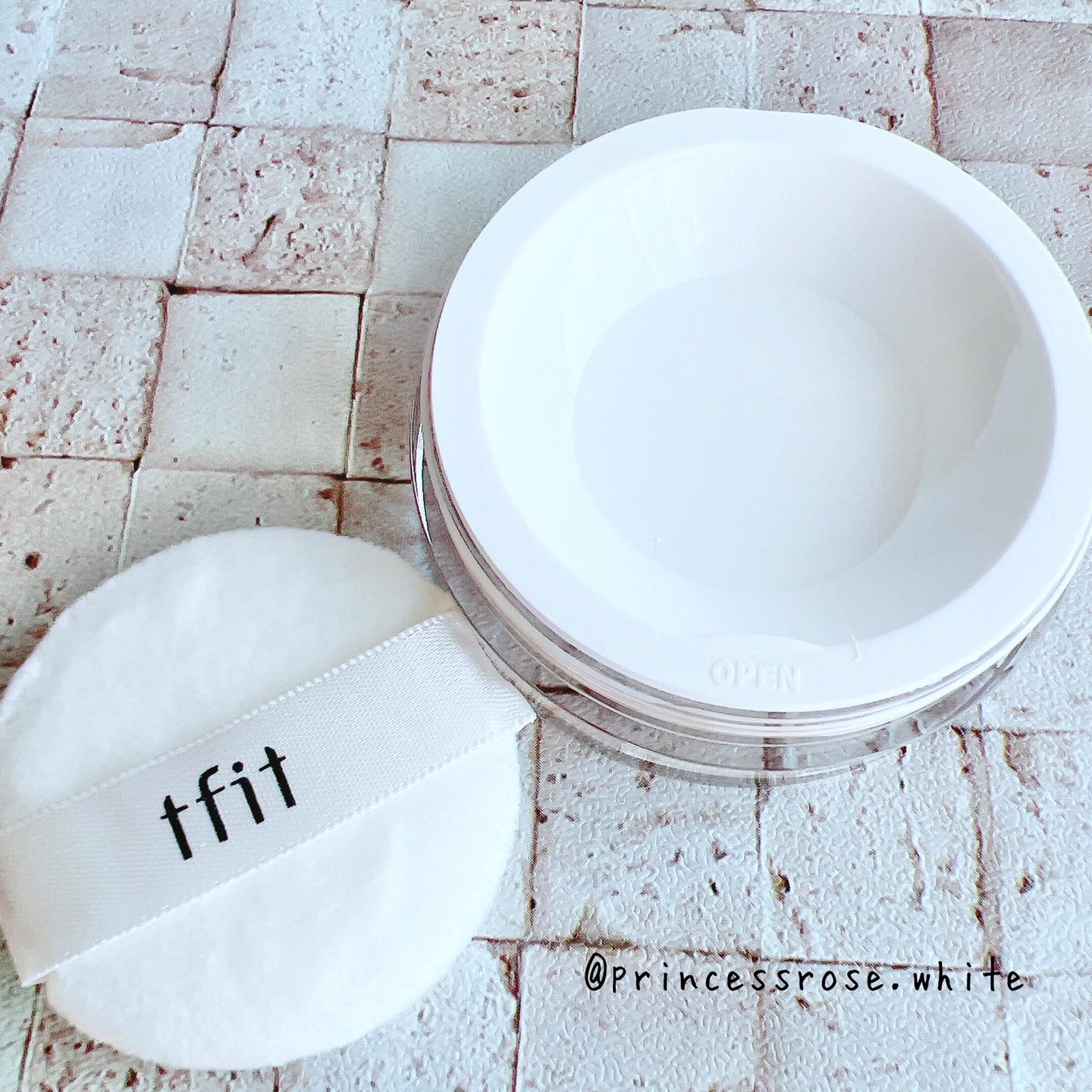 トランスルーセントセットフィニッシングパウダー/TFIT/ルースパウダーを使ったクチコミ（3枚目）