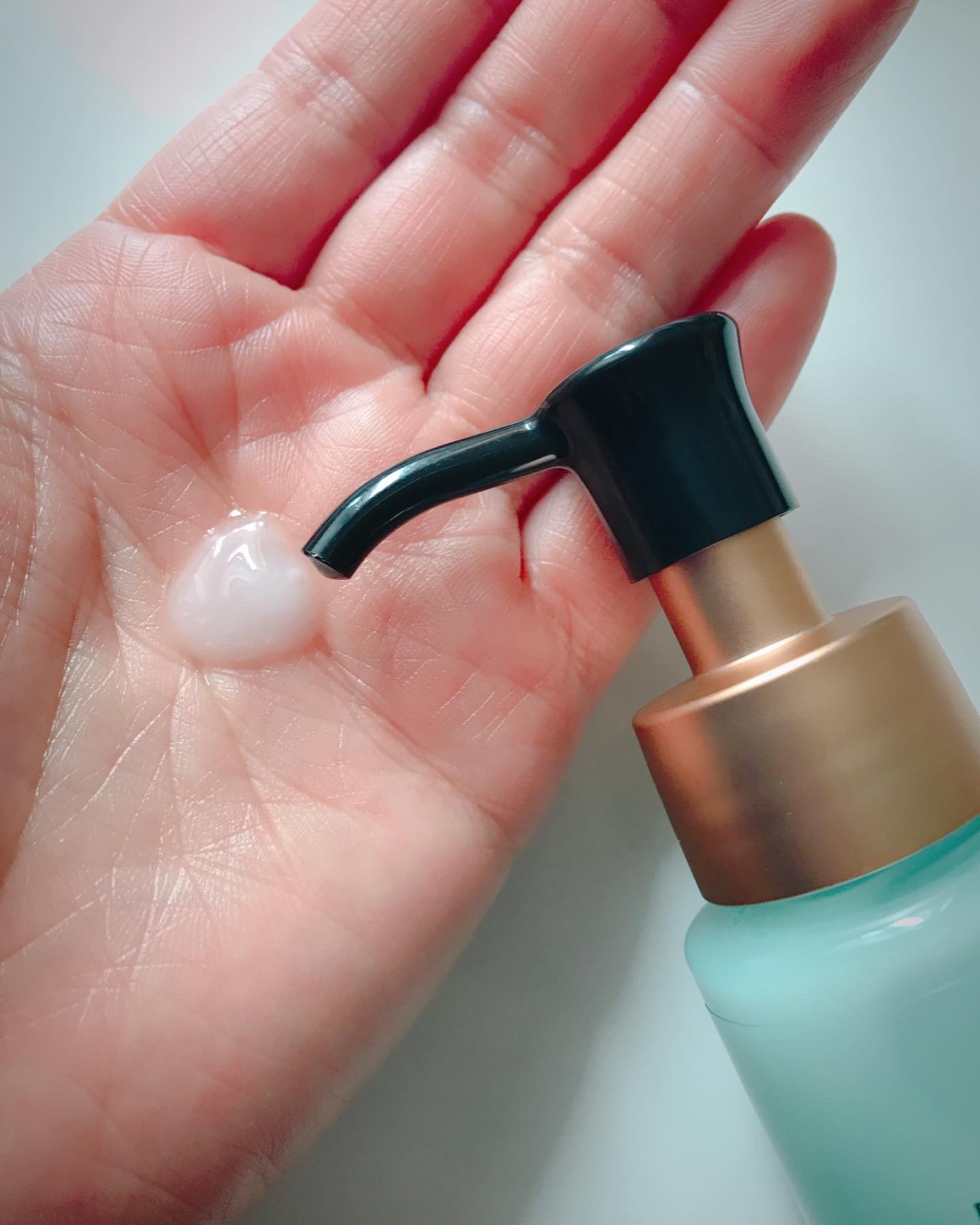 ミラクルズ うるおいブーストミルクウォーターセラム/パンテーン/アウトバストリートメントを使ったクチコミ（2枚目）