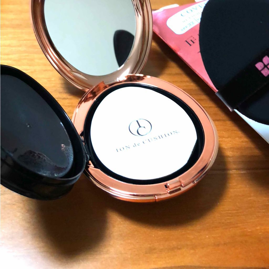 イオン デ クッション/UZU BY FLOWFUSHI/クッションファンデーションを使ったクチコミ(2枚目)
