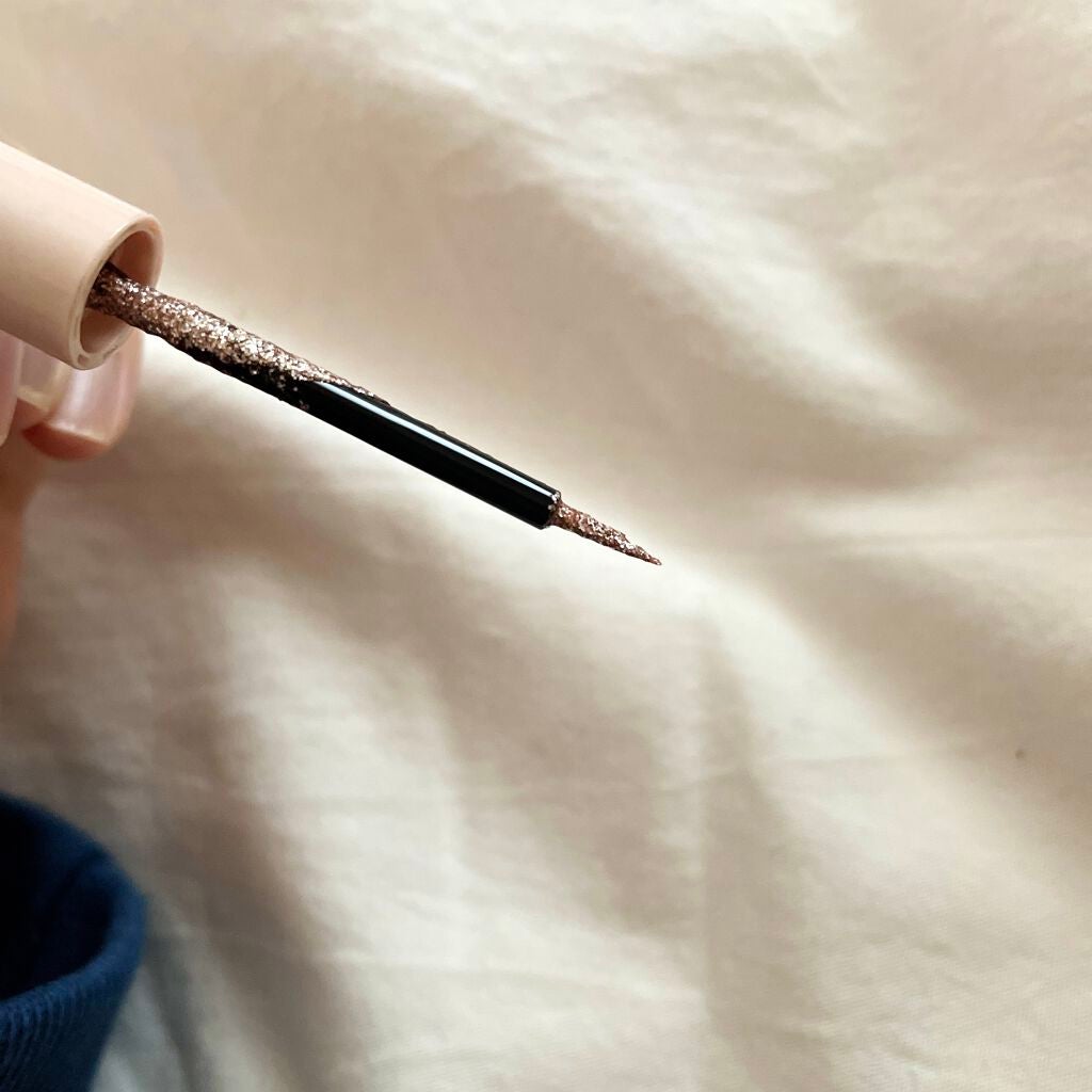 グリッターイルミネーションライナー/CipiCipi/リキッドアイライナーを使ったクチコミ(2枚目)