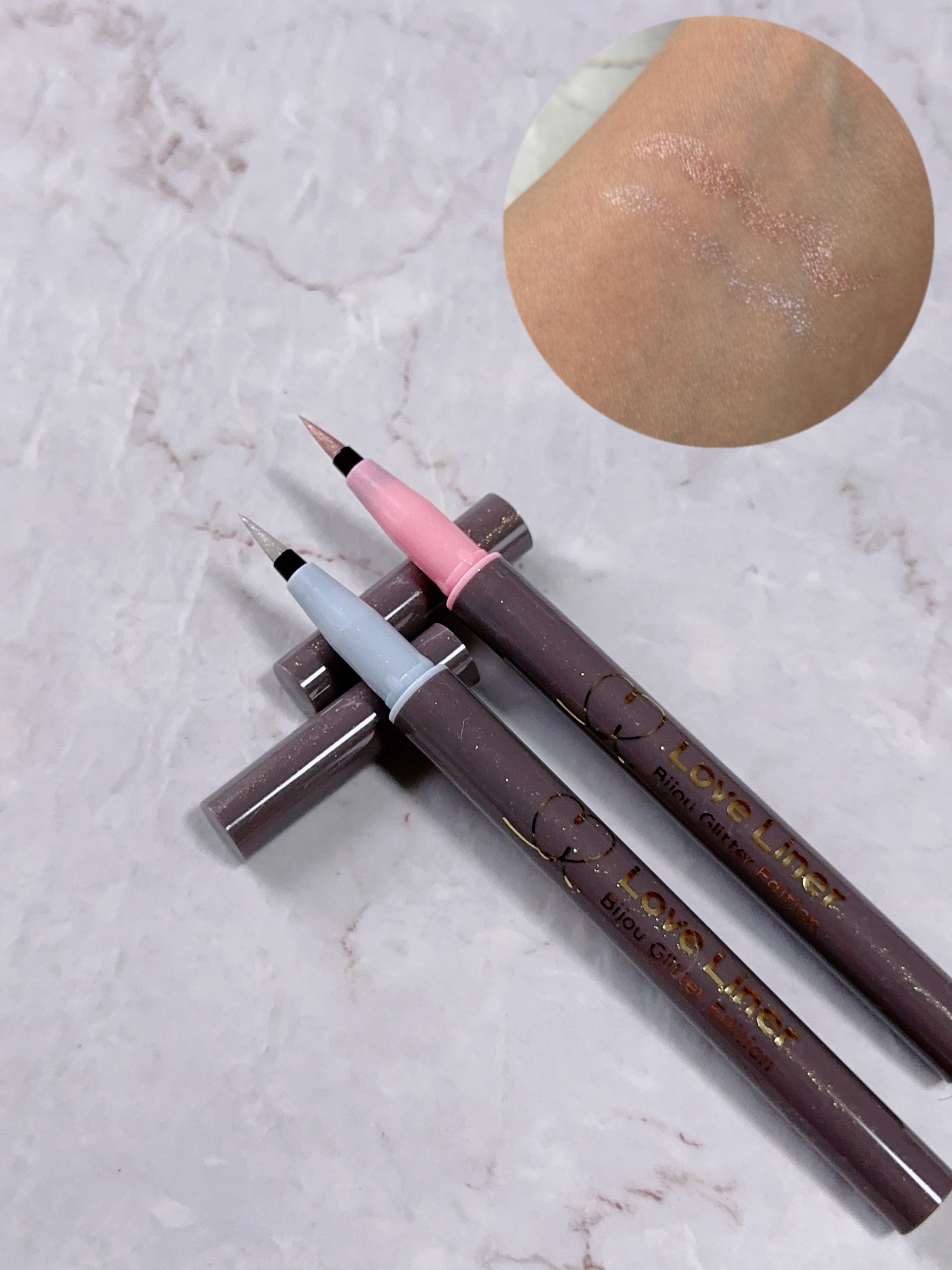 リキッドアイライナー ビジューグリッターエディション/ラブ・ライナー/リキッドアイライナーを使ったクチコミ（1枚目）