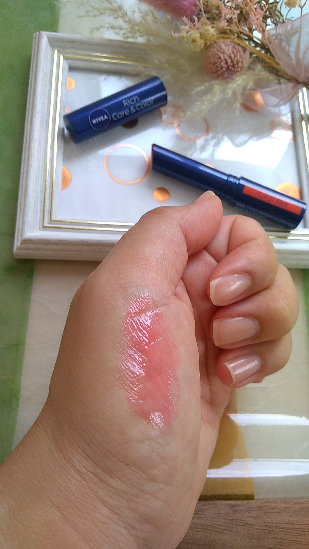 ニベア リッチケア＆カラーリップ コーラルレッド/ニベア/リップクリームを使ったクチコミ（2枚目）