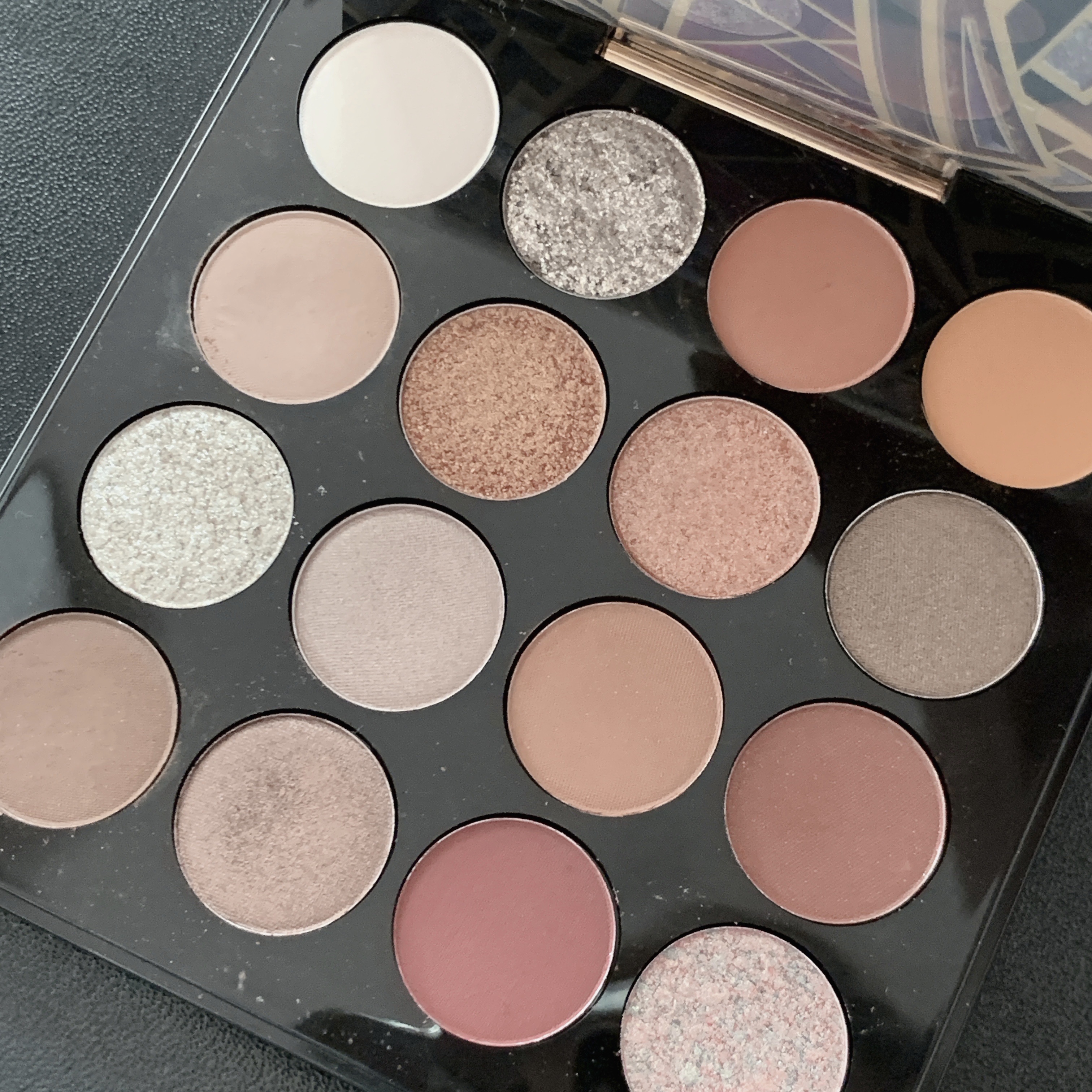 大英博物館 エジプトシリーズ アイシャドウパレット 04 魅惑のヘビ/ZEESEA/アイシャドウパレットを使ったクチコミ（2枚目）