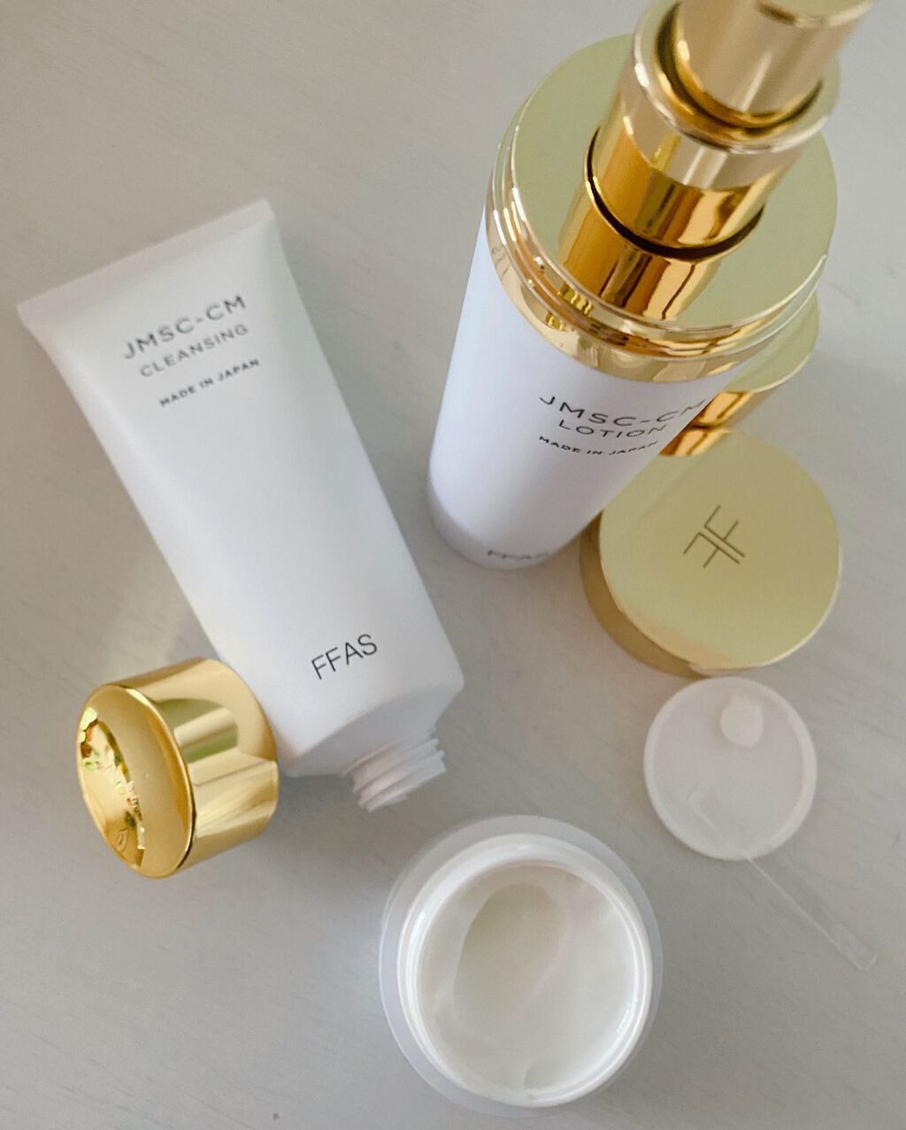 JMSC-CM ESSENCE CREAM/FINGER FOX AND SHIRTS/フェイスクリームを使ったクチコミ（2枚目）