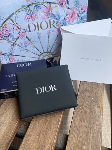 ディオール  スキン マティファイング ペーパー  100枚入り (オンライン数量限定品) /Dior/あぶらとり紙を使ったクチコミ（1枚目）