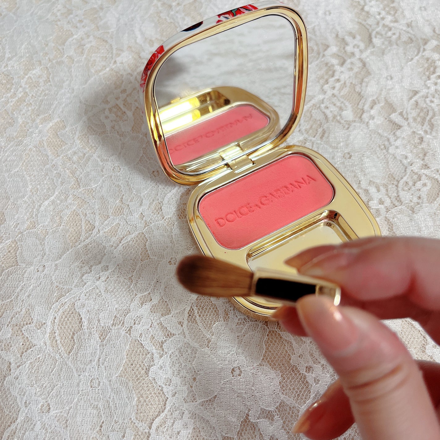 ブラッシュオブローズ ルミナスチークカラー/DOLCE&GABBANA BEAUTY/パウダーチークを使ったクチコミ(5枚目)