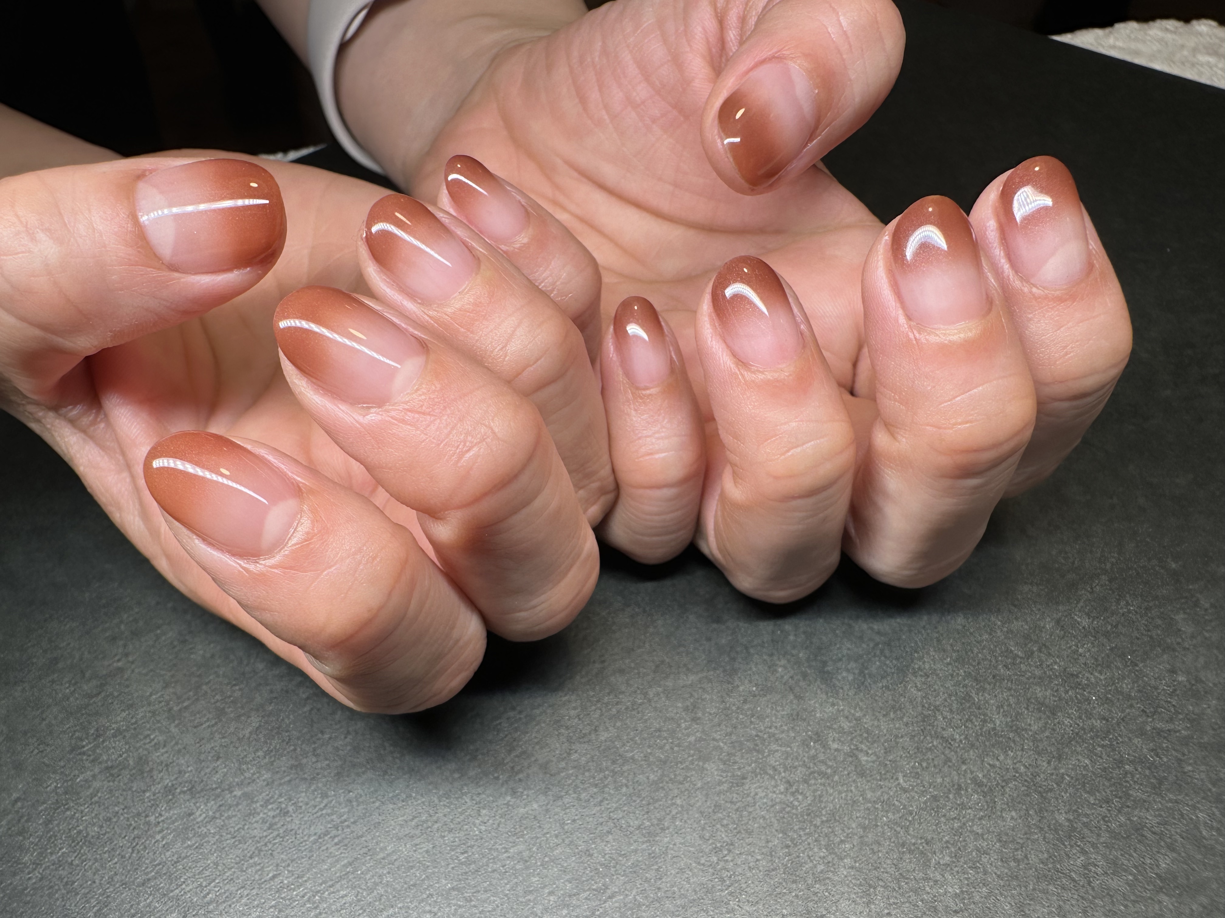 #グラデーションネイル,#ブラウンネイルのネイルデザイン