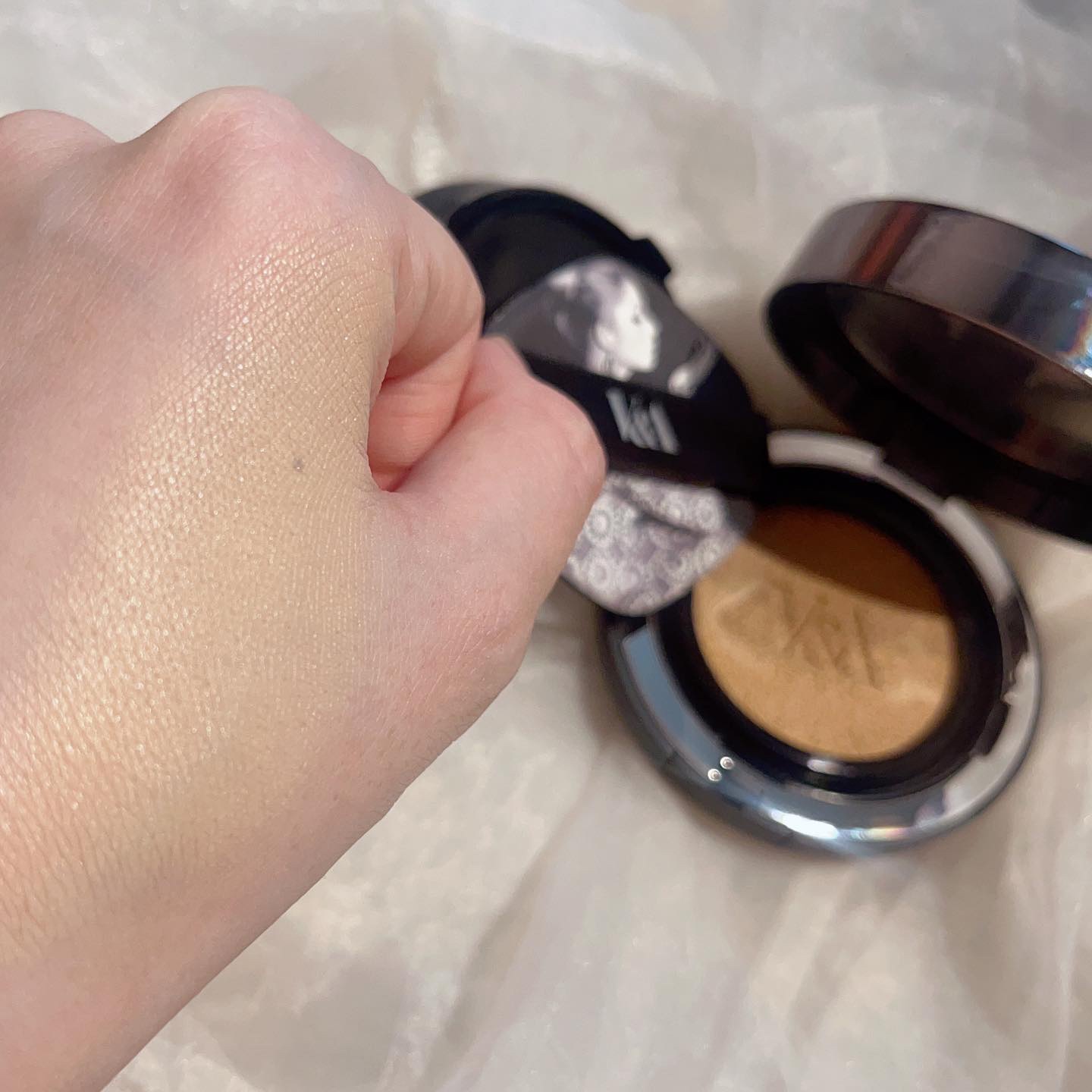 V&Aビューティー ロングウェアクッションファンデーションのクチコミ「♡
▶︎ V&Aビューティー
ロングウェアクッションファ
ンデーション 
01.フェアアイボリ.....」（3枚目）