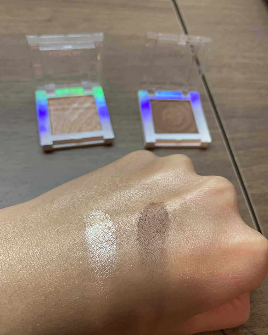 カラークイーン オイルシャドウ/ロレアル パリ/単色アイシャドウを使ったクチコミ（2枚目）