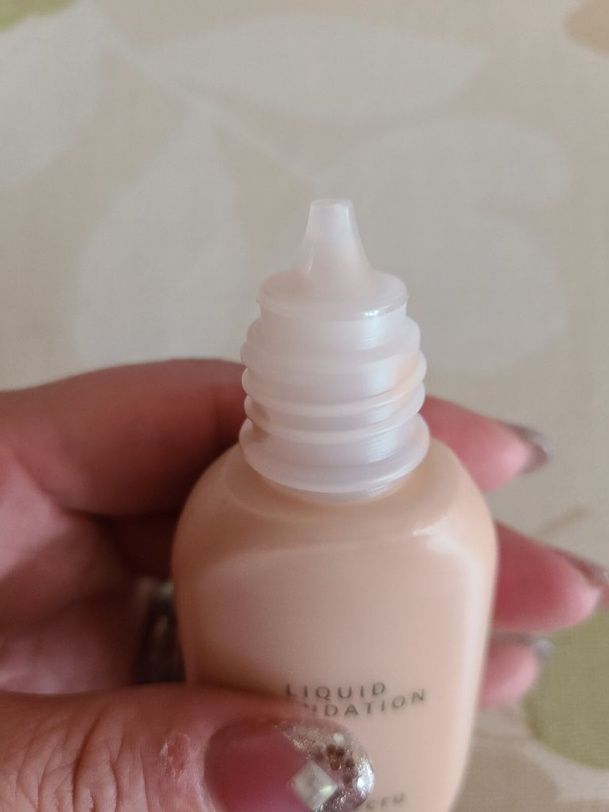 エバビレーナ リキッドファンデーション/DAISO/リキッドファンデーションを使ったクチコミ（3枚目）