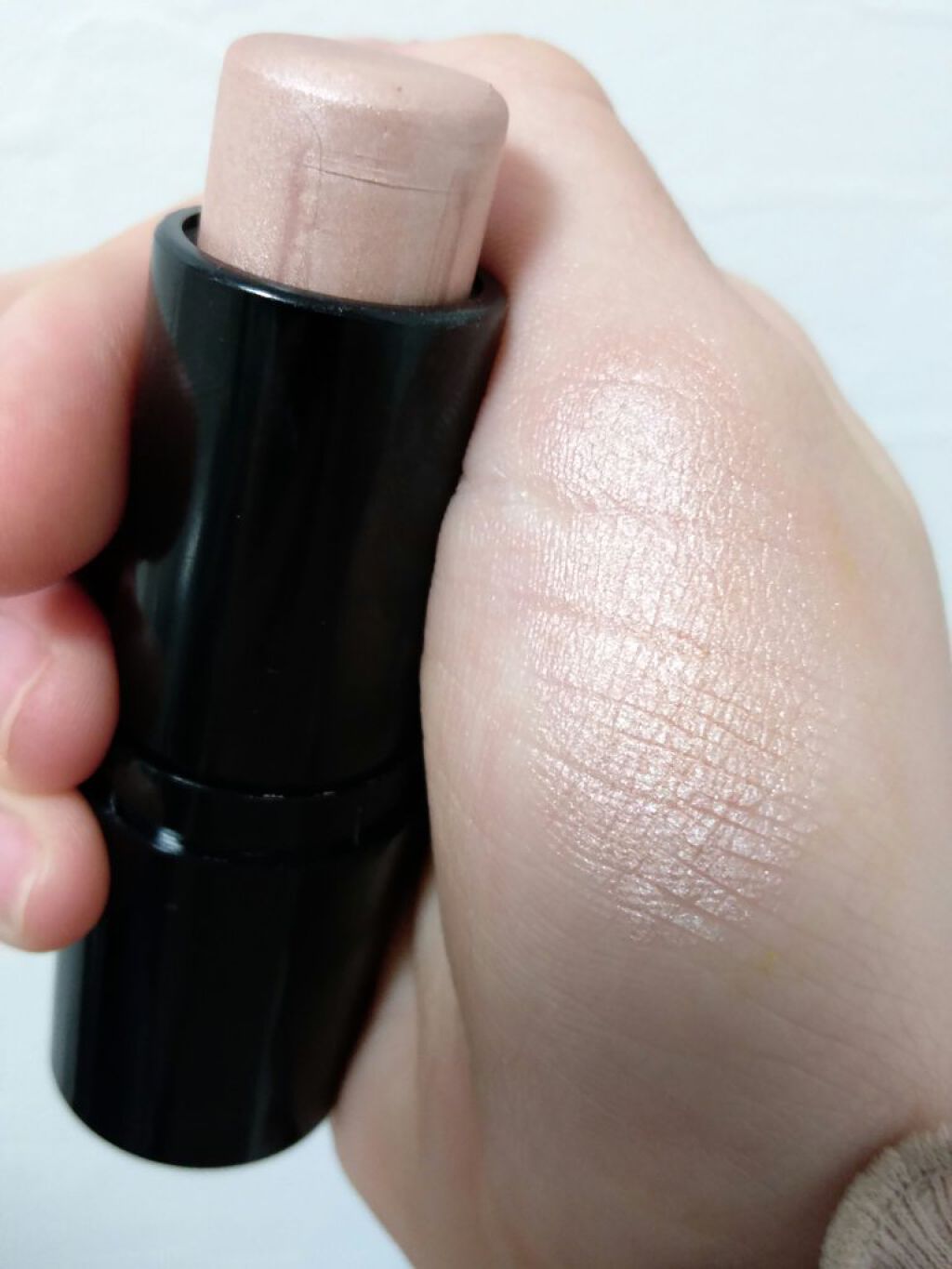 マスターストロビングスティック 01 ヌード/MAYBELLINE NEW YORK/ジェル・クリームチークを使ったクチコミ（2枚目）