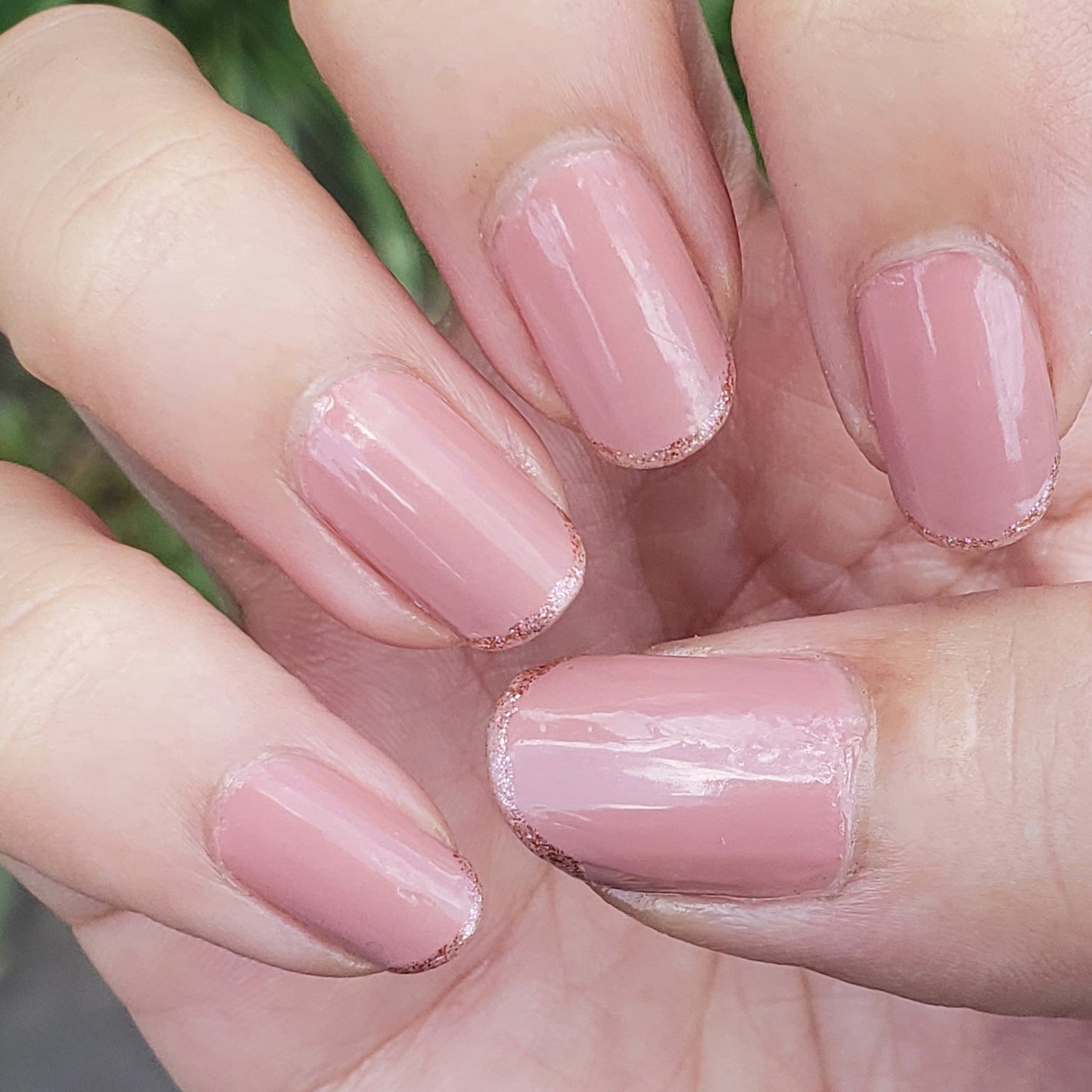 土木系おねいさん on LIPS 「昨日のネイルは会社用、飲み会仕様。肌馴染みのいいピンクに、ほん..」(2枚目)