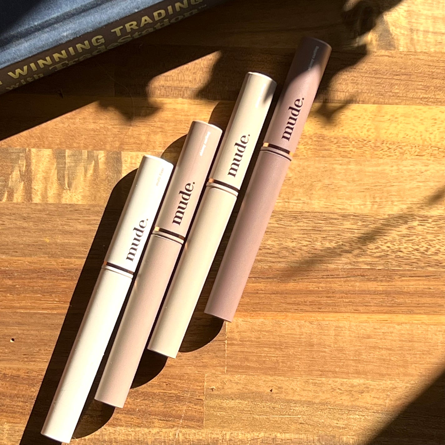 ミスクレオ on LIPS 「#アンバサダー若い頃は自まつ毛でも十分でしたがこの頃伸びる前に..」(2枚目)