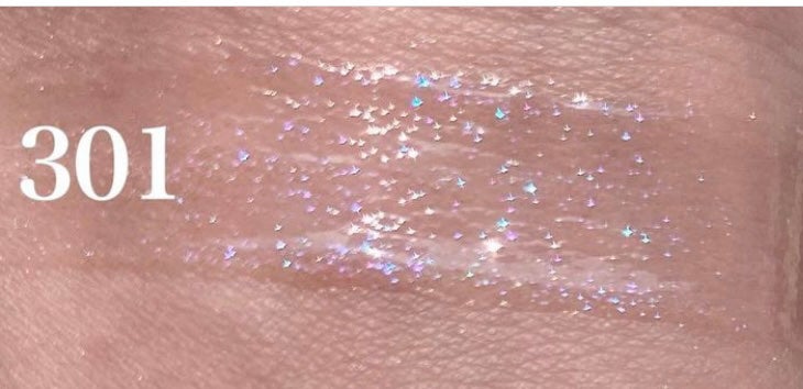 はる/横浜パーソナルカラーアナリスト on LIPS 「.夏にぴったり!まるで塗る宝石のような青ラメグロス💎クレドポー..」(3枚目)