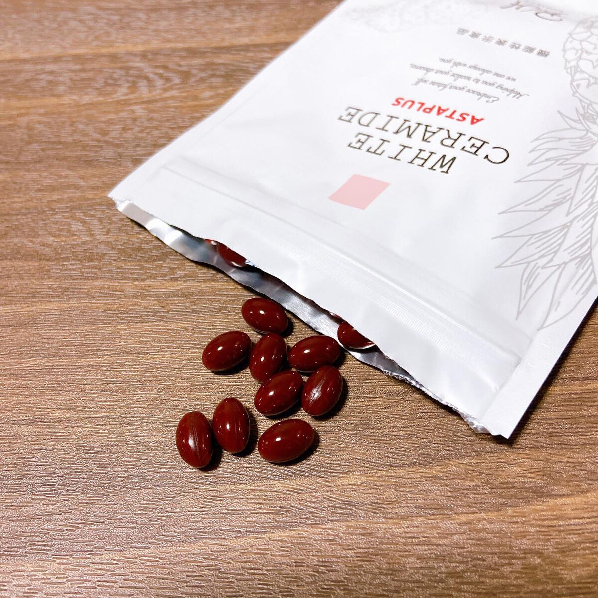 WHITE CERAMIDE ASTAPLUS/B/H COLLECT/美容サプリメントを使ったクチコミ（3枚目）