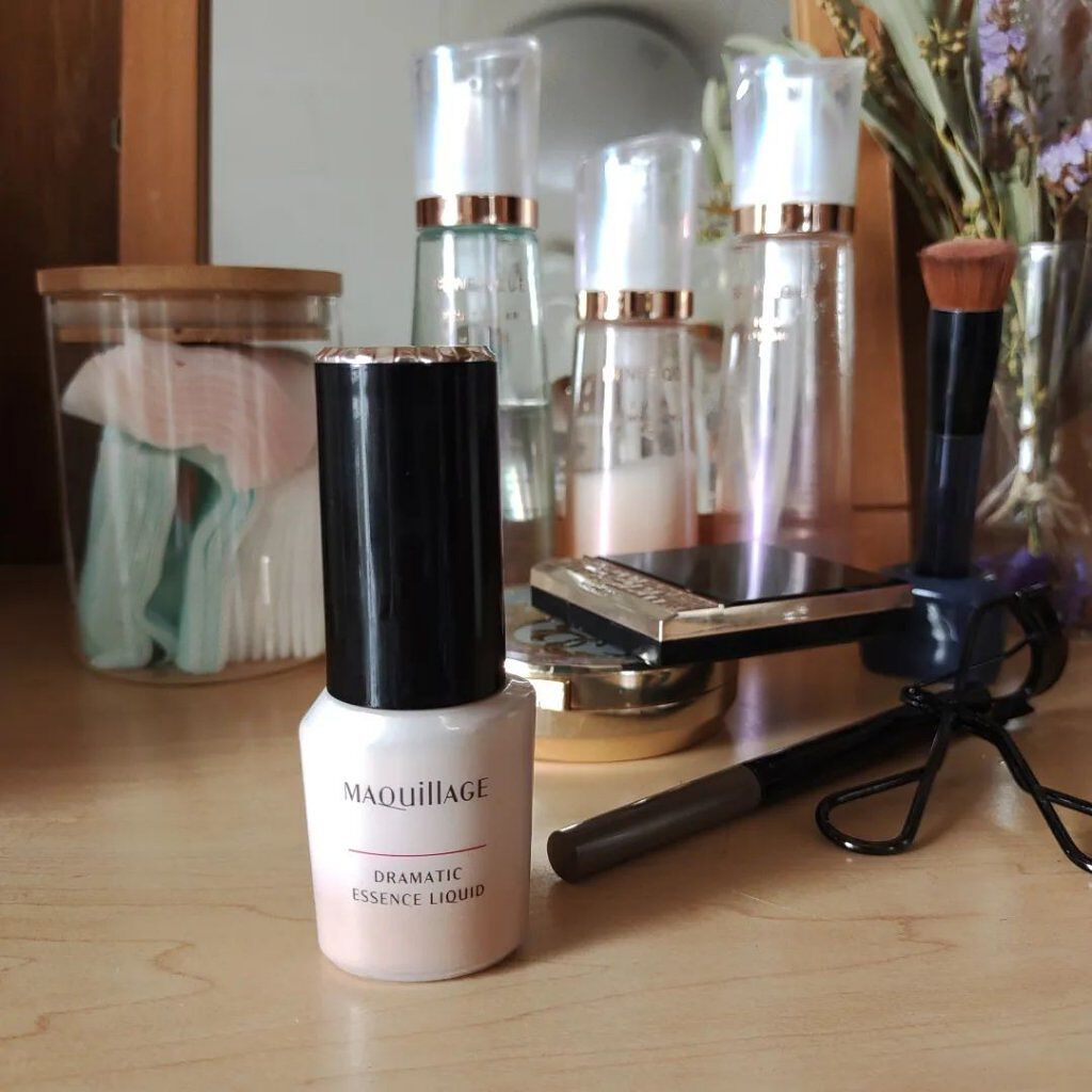 ドラマティックエッセンスリキッド/マキアージュ/リキッドファンデーションを使ったクチコミ（1枚目）