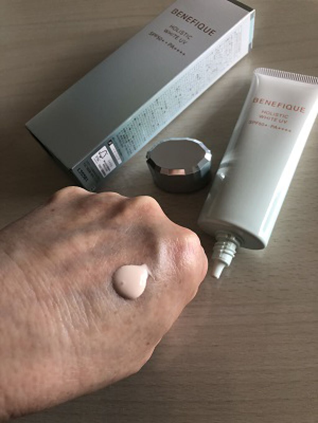 ベネフィーク ホリスティックホワイトUV/BENEFIQUE/日焼け止めスティックを使ったクチコミ（2枚目）