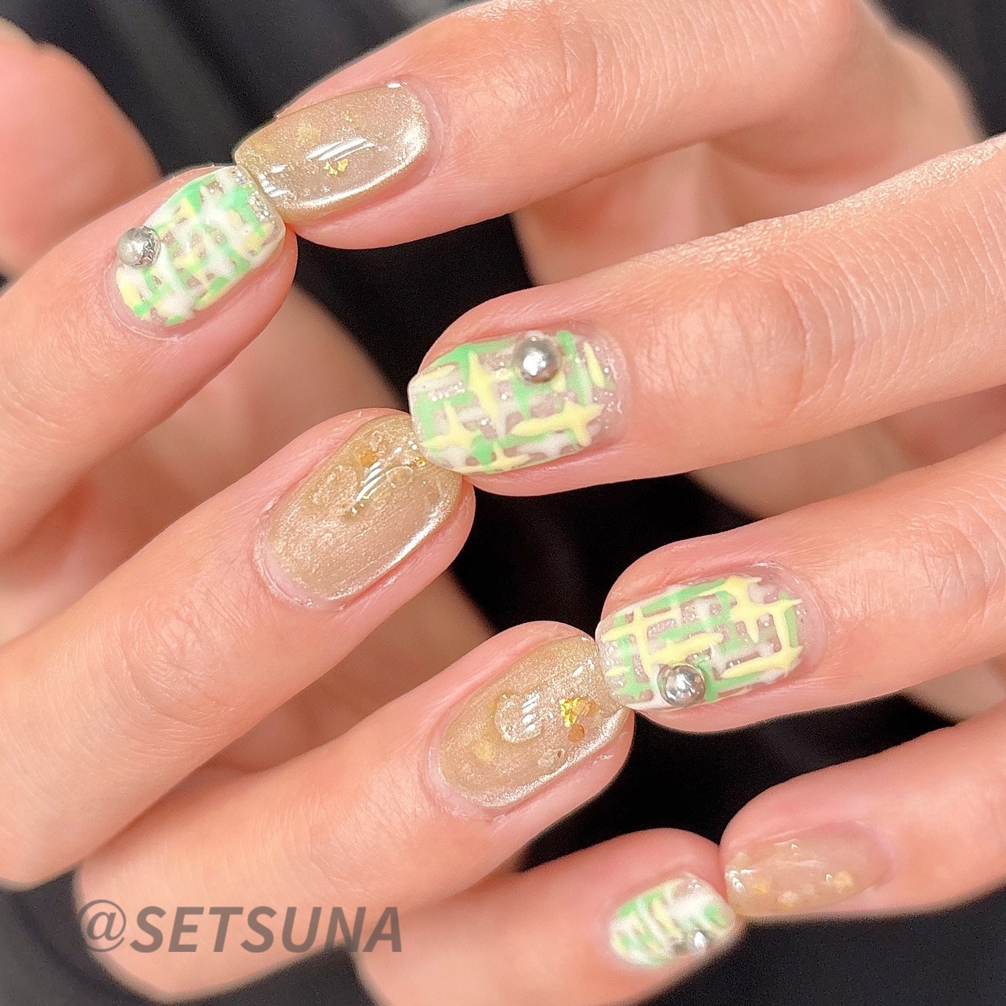 

ネオンカラーツイードネイル💚💛
________________________________

▼詳細....


●ベース&トップコート
nomam/ピールオフベース
タカラネイル/ベースジェル
KOKOIST/ウルトラグロッ