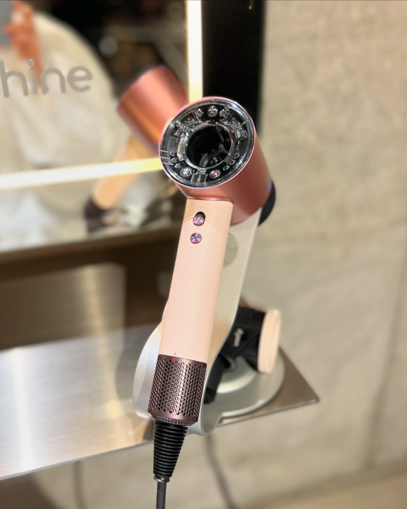 Dyson Supersonic Nural ™ Shine ヘアドライヤー/dyson/ドライヤーを使ったクチコミ(2枚目)