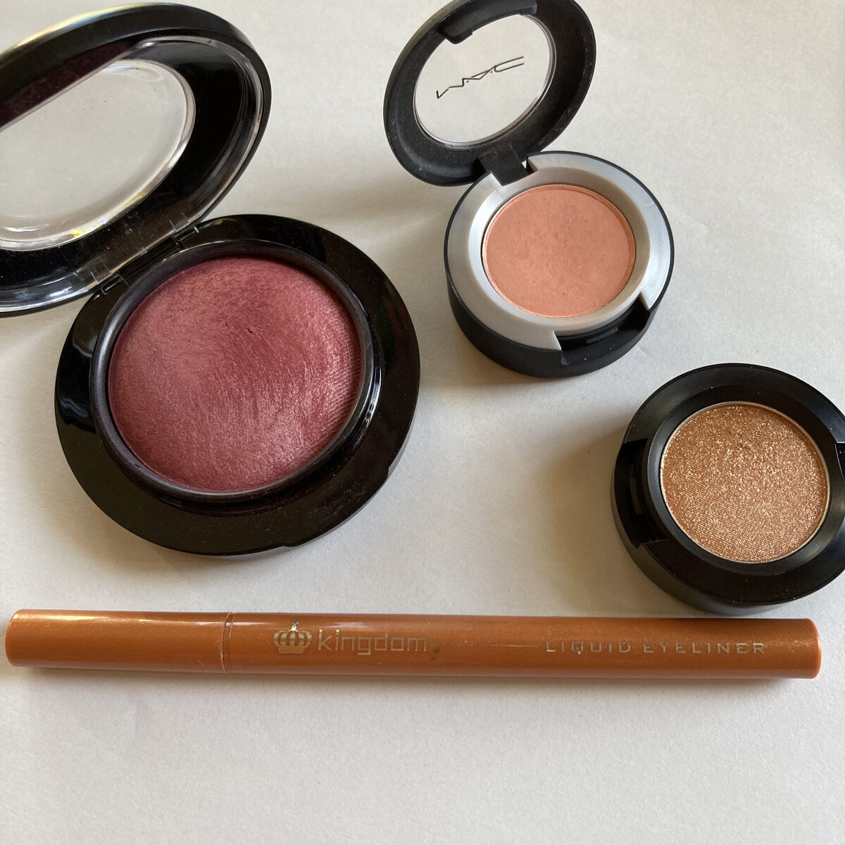 パウダー キス アイシャドウ/M・A・C/単色アイシャドウを使ったクチコミ（1枚目）