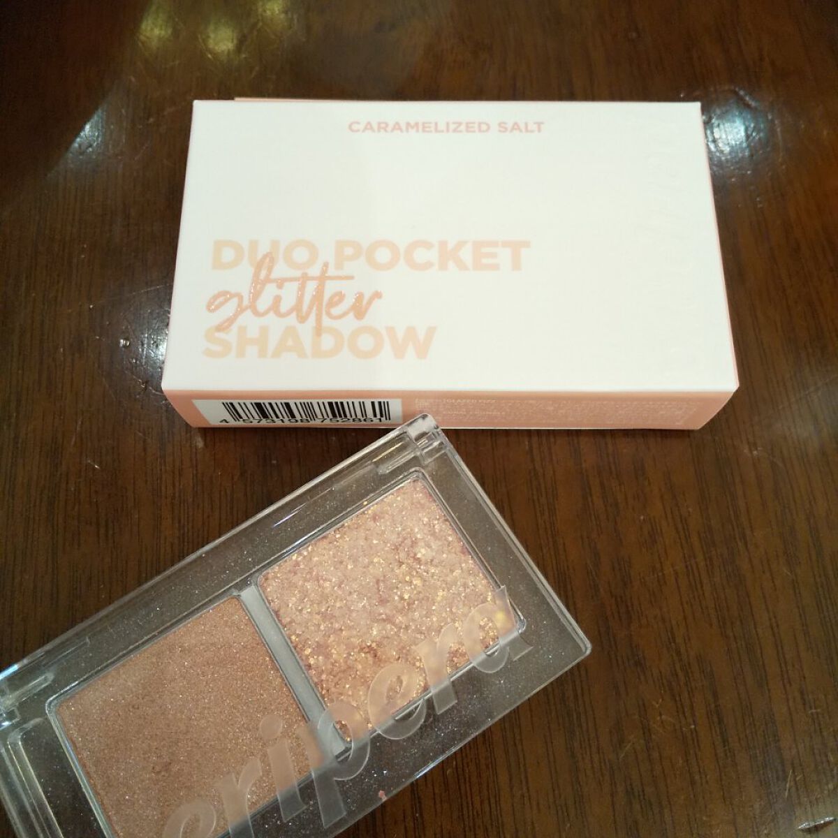 デュオ ポケット グリッター シャドウ 01 CARAMELIZED SALT/PERIPERA/アイシャドウパレットを使ったクチコミ（2枚目）