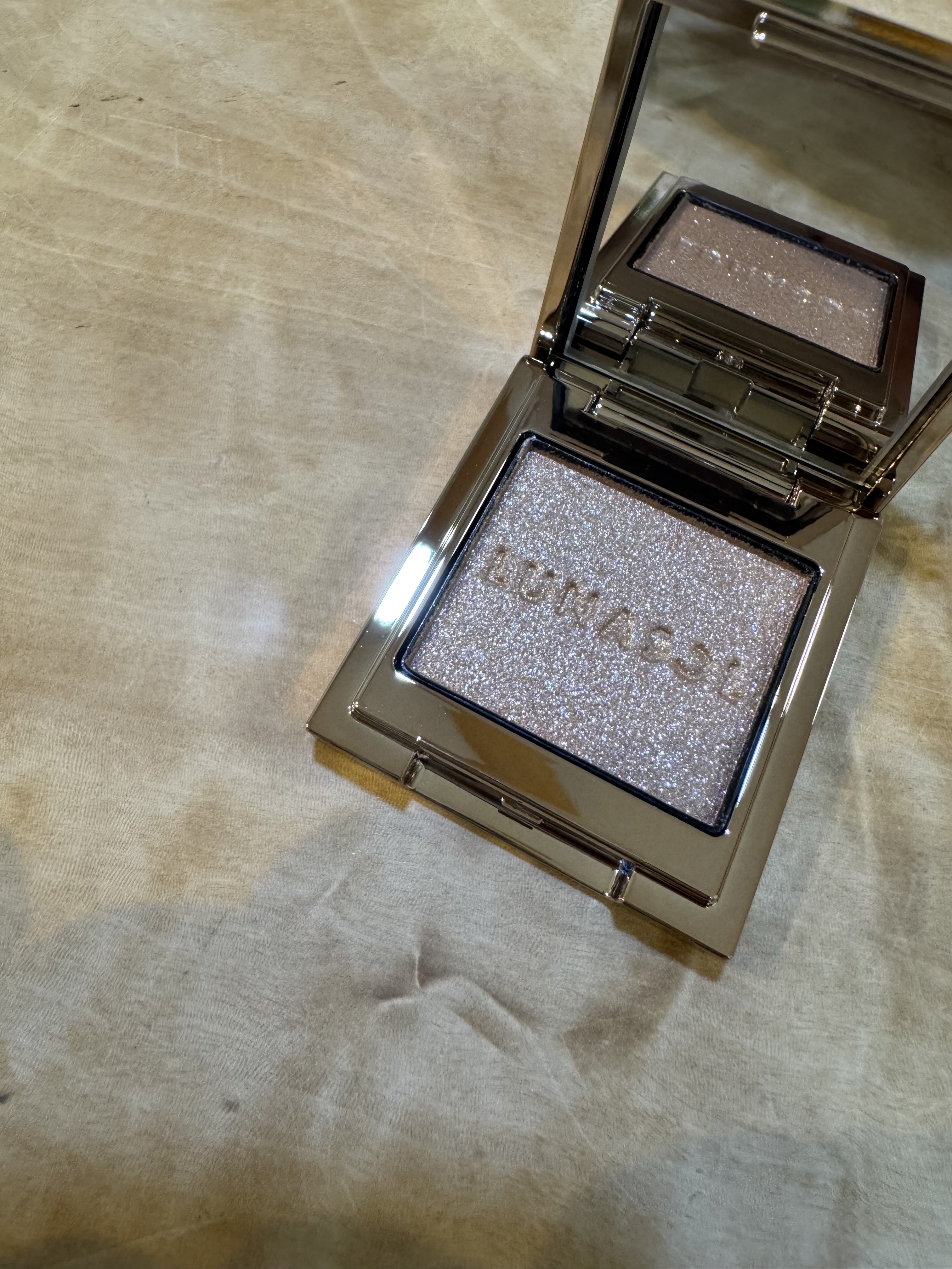 ルナソル モノアイカラーレーション/LUNASOL/単色アイシャドウを使ったクチコミ（1枚目）