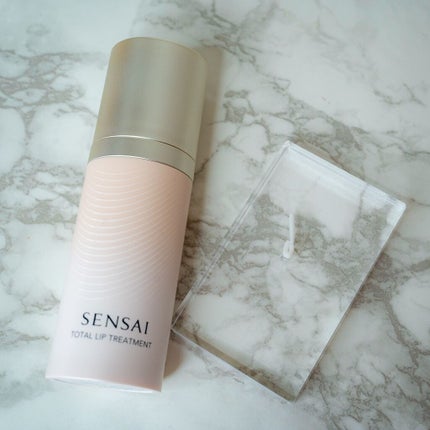 センサイ トータルリップトリートメント/SENSAI/リップ美容液を使ったクチコミ(1枚目)