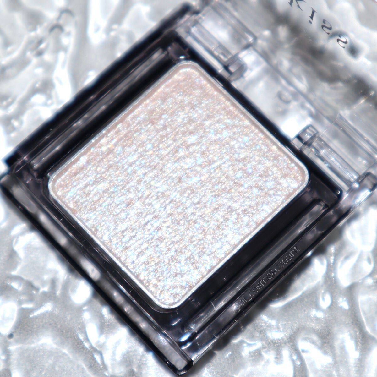 シアー グリッターアイズ/KiSS/単色アイシャドウを使ったクチコミ(2枚目)