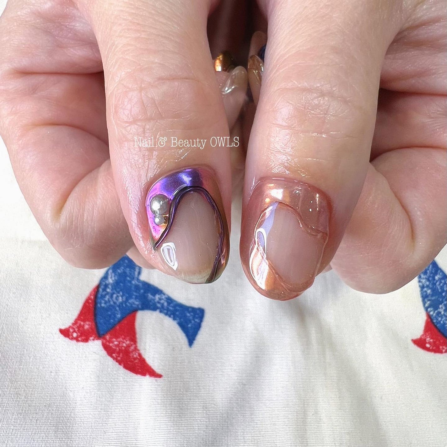 ぴよこれいと あうるす on LIPS 「ミラー変形フレンチ的な。最後に親指から小指まで、両手で使ったパ..」(3枚目)