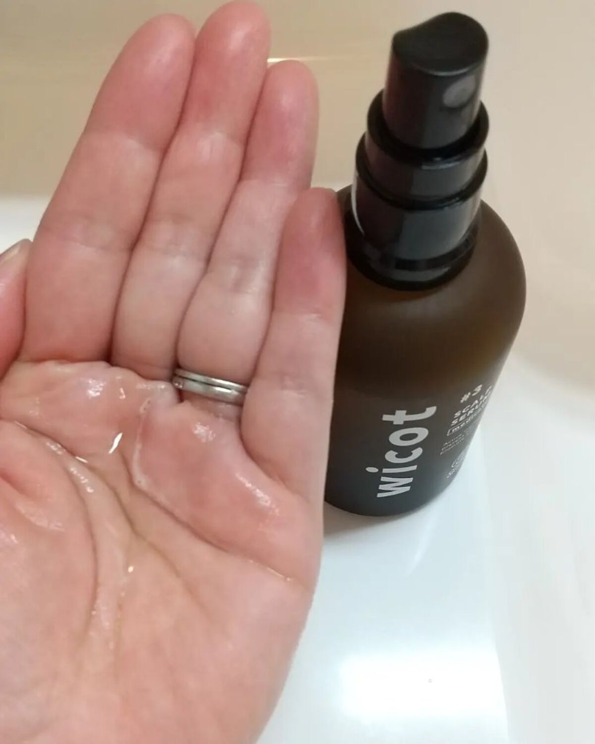 薬用スカルプセラム/wicot/頭皮ローションを使ったクチコミ（3枚目）