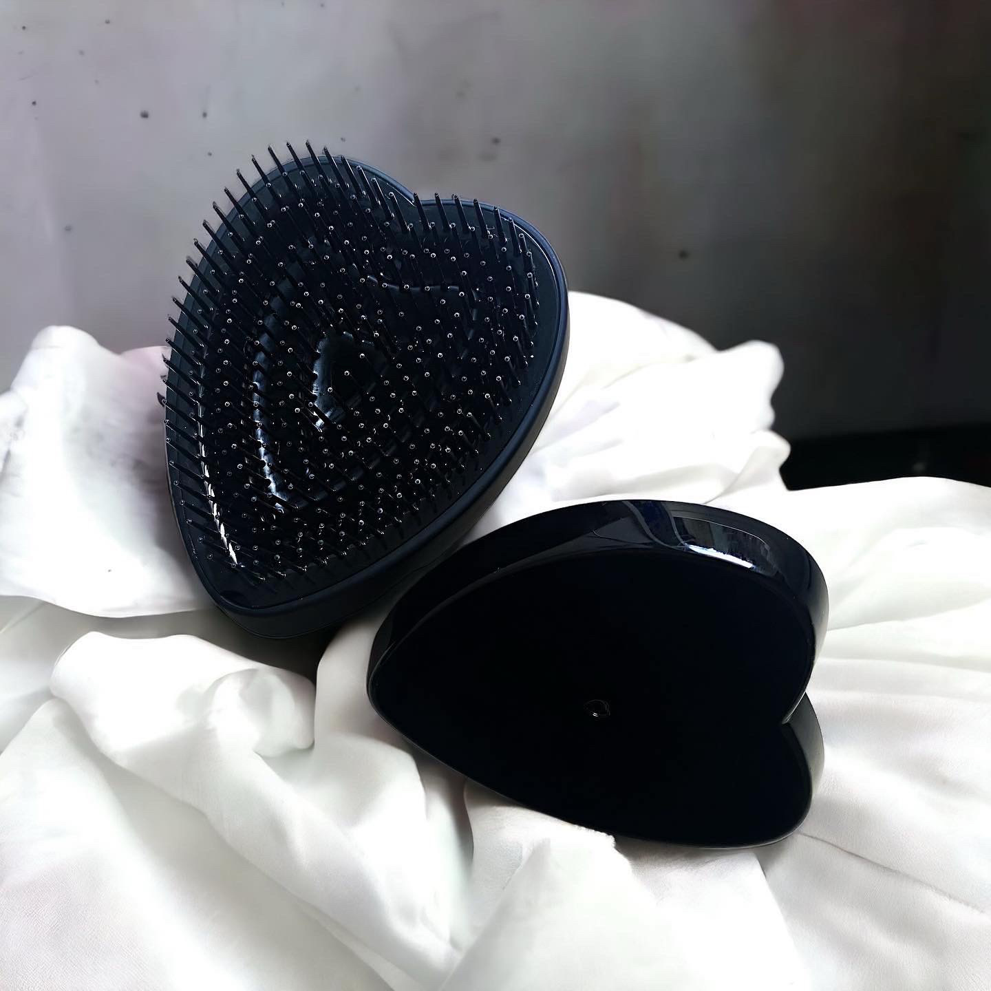 リファ ハートブラシ Mat Black（マットブラック）/ReFa/頭皮ケアを使ったクチコミ（2枚目）