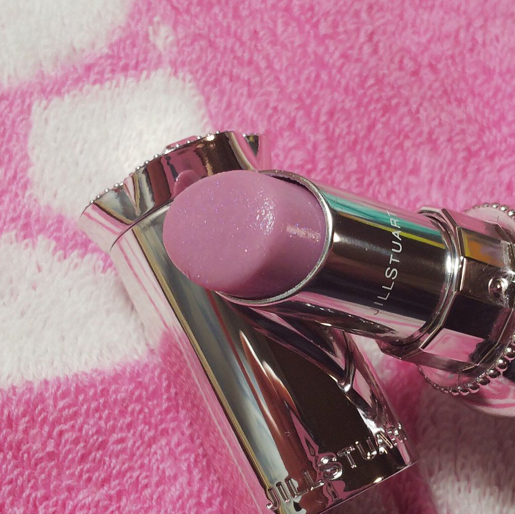 ジルスチュアート リップグロウ セラムバーム 101 sugary grape/JILL STUART/リップバームを使ったクチコミ（1枚目）