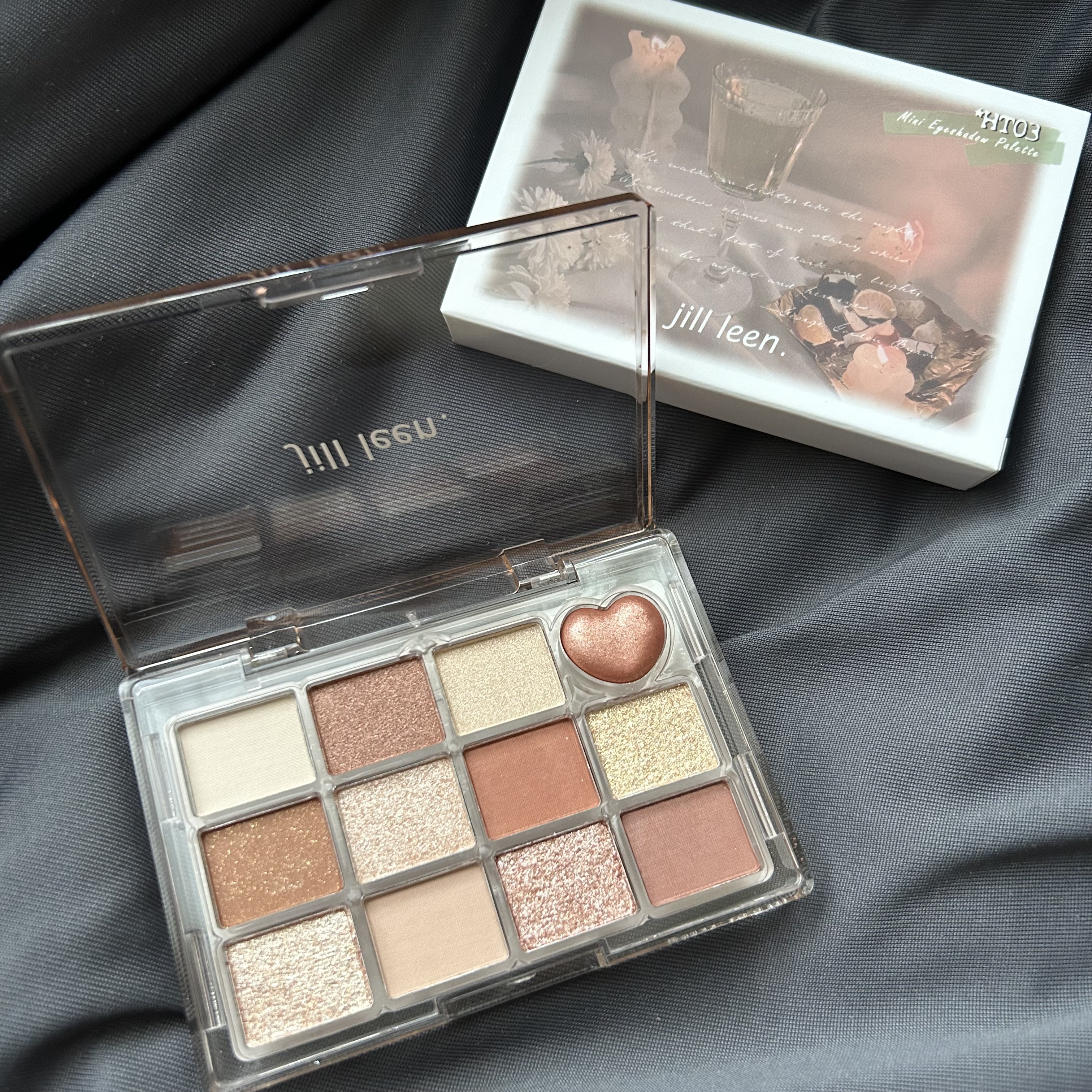 シャイニング12色ミニアイシャドウパレット HT04/jill leen./アイシャドウパレットを使ったクチコミ（1枚目）