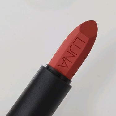 LUNA REALWAY VELVET LIPSTICKのクチコミ「LUNA
REALWAY VELVET LIPSTICK
02 ヌーディーブラウニー

‐‐‐.....」（1枚目）