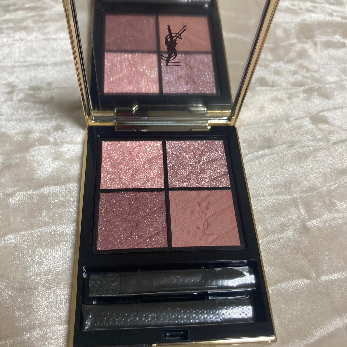 クチュール ミニ クラッチ/YVES SAINT LAURENT BEAUTE/アイシャドウパレットを使ったクチコミ(3枚目)