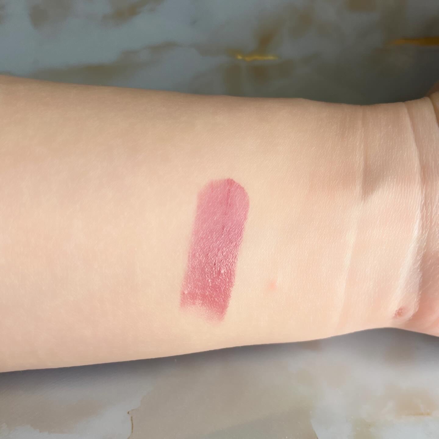 ボンディンググロウリップスティック 216 ウィンター/Laka/口紅を使ったクチコミ（2枚目）