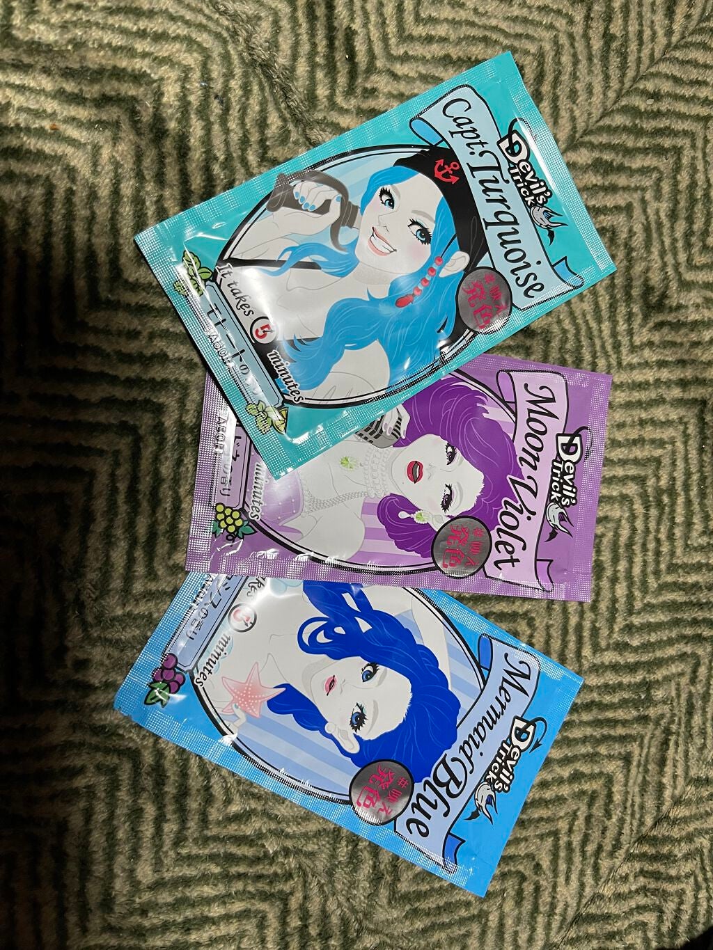 涙RUI on LIPS 「#クイスクイスデビルズトリック#青色試しに使ってみました🙌〜使..」(1枚目)