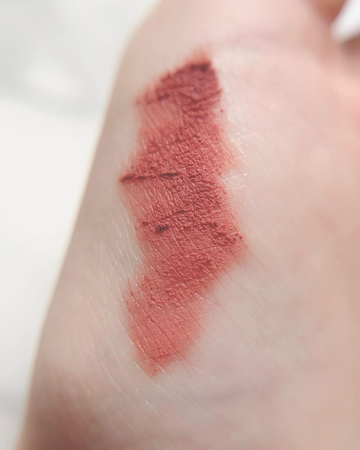 あゆみ on LIPS 「・
\話題の泥リップ💄/
・
@colorkey_jp_off..」(2枚目)