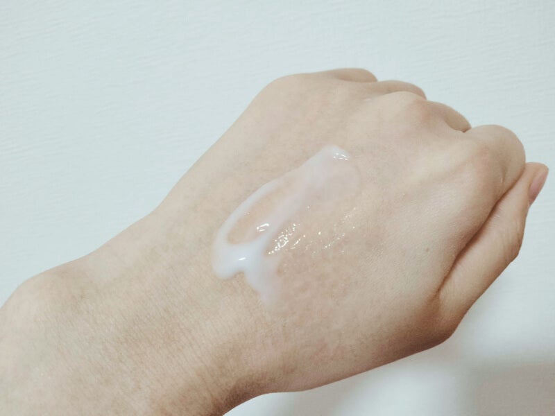 ホワイトエッセンスT/エクイタンス/美容液を使ったクチコミ(2枚目)