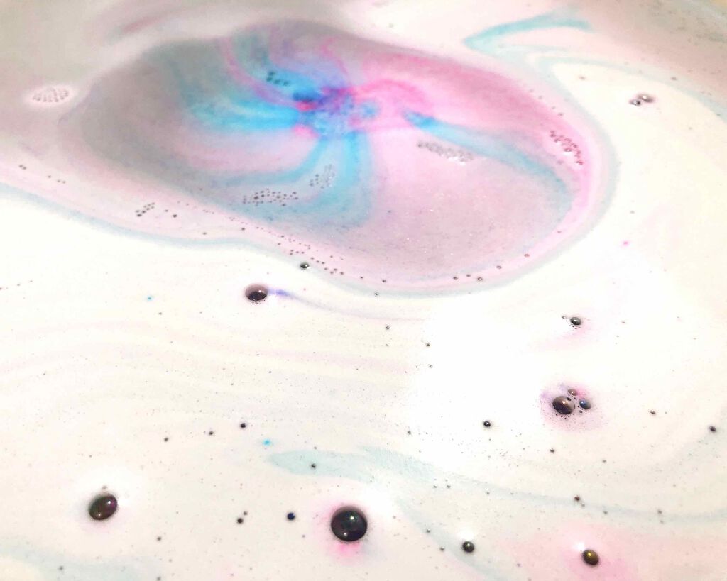 かぷちーの。@イエベ春 on LIPS 「1週間の疲れを癒すため、バスボムを探しにLUSHへ🏃♀️バレ..」(3枚目)