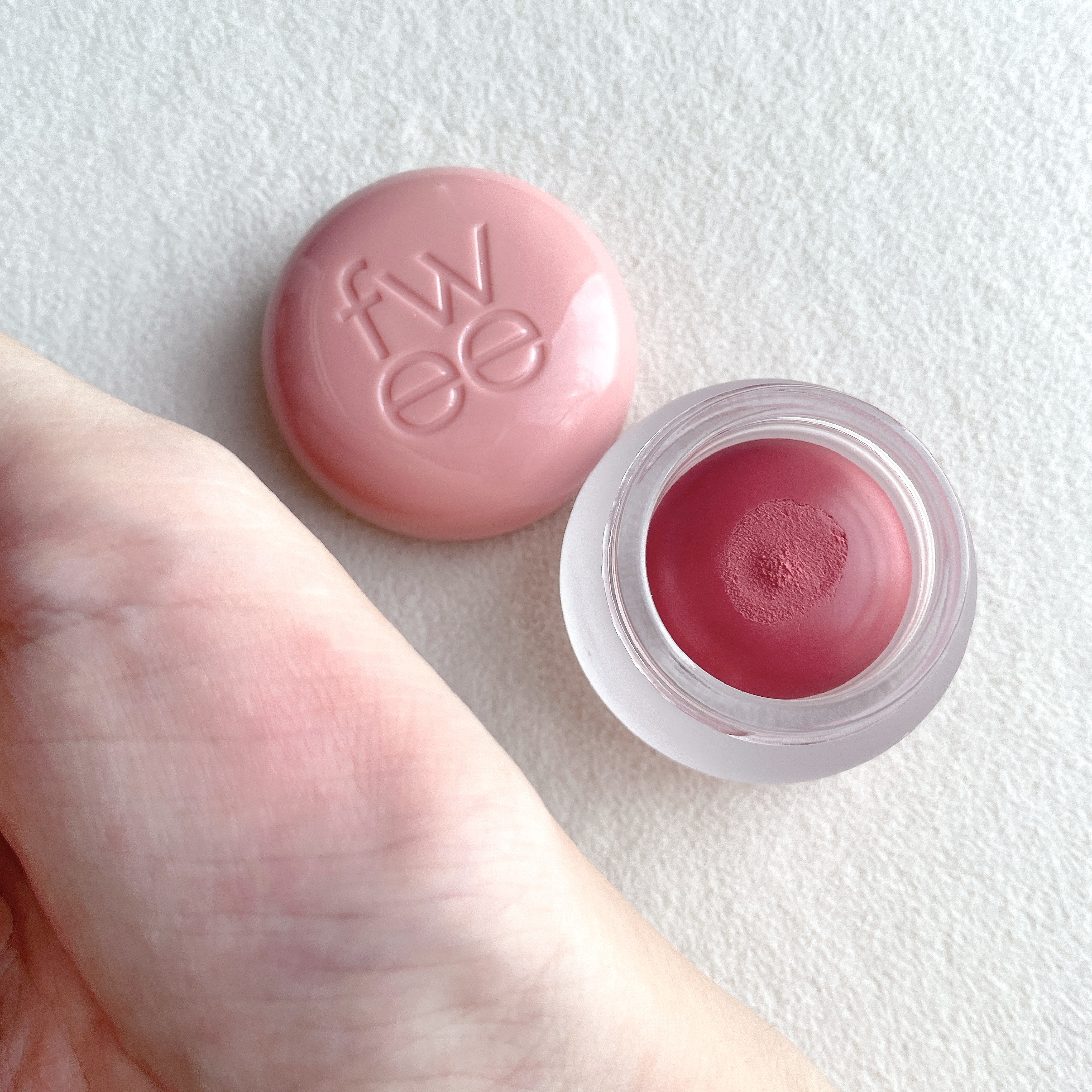 リップアンドチーク ブラーリープリンポット/fwee/口紅を使ったクチコミ（2枚目）